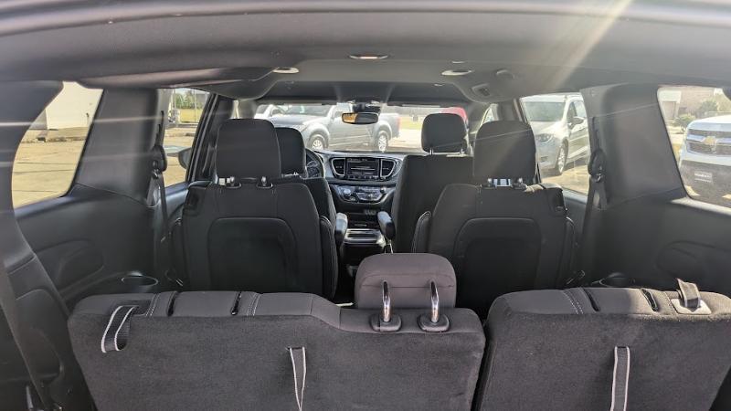 Chrysler Pacifica Touring 2023