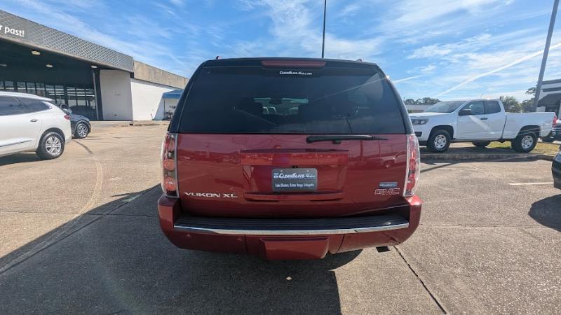 GMC Yukon Denali XL 2WD 2013