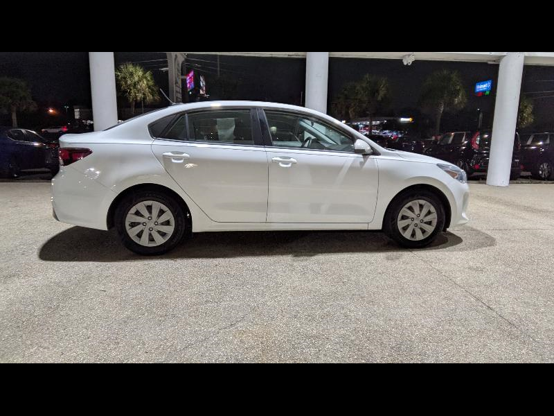 2019 Kia RIO S's photo