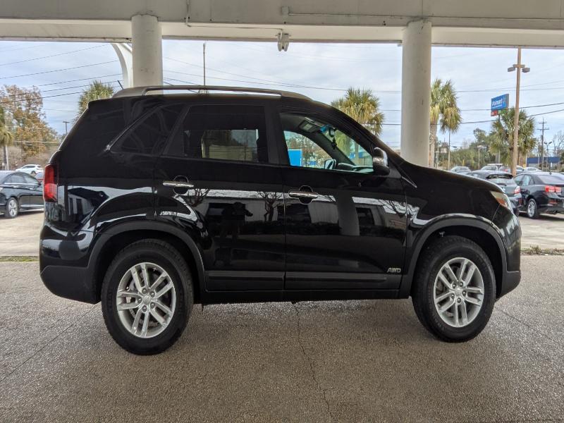 2015 Kia Sorento LX's photo