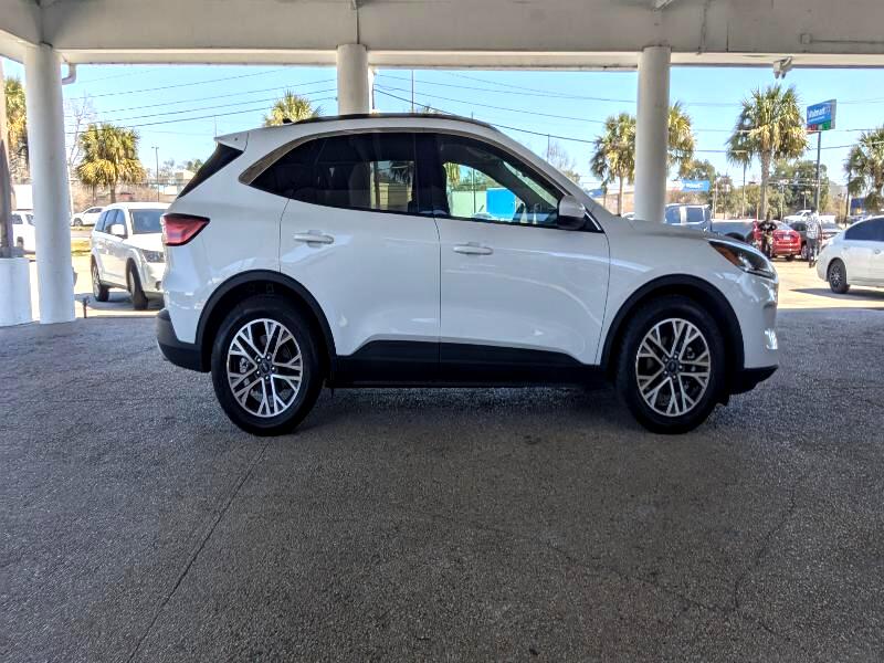 2020 Ford Escape SEL's photo