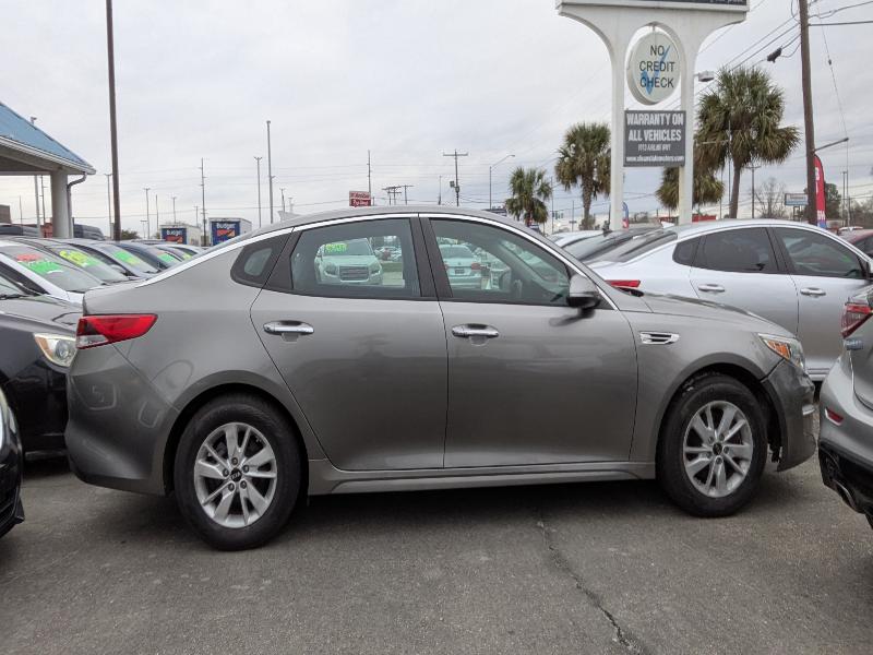 2016 Kia Optima LX's photo