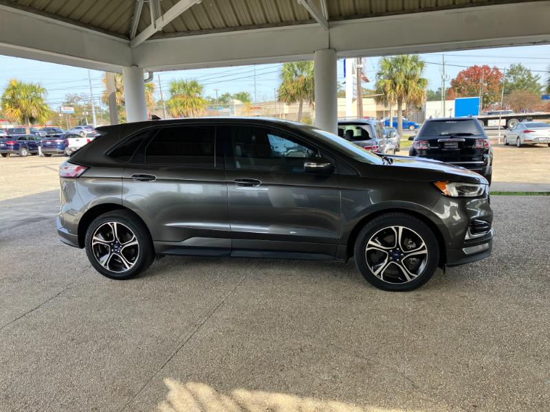 2018 Volkswagen Tiguan SEL Premium's photo