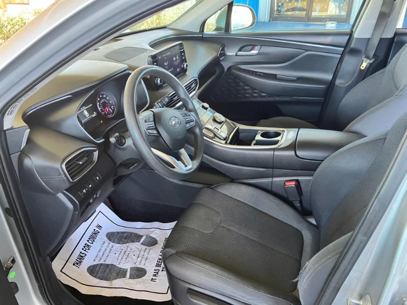 Hyundai Santa Fe SE 2021