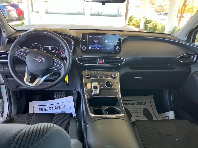 Hyundai Santa Fe SE 2021