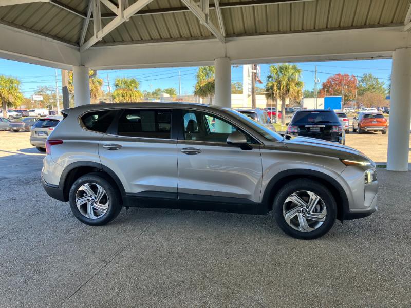 2021 Hyundai Santa Fe SE's photo