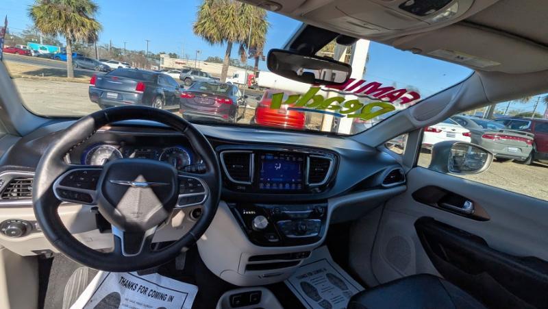 Chrysler Pacifica Touring-L 2017