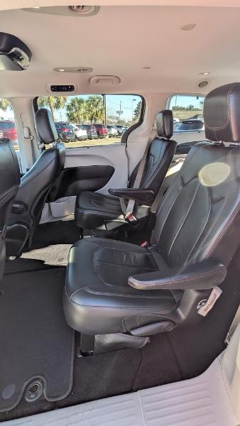 Chrysler Pacifica Touring-L 2017