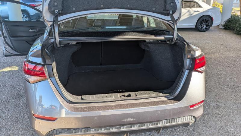 Nissan Sentra SV 2021