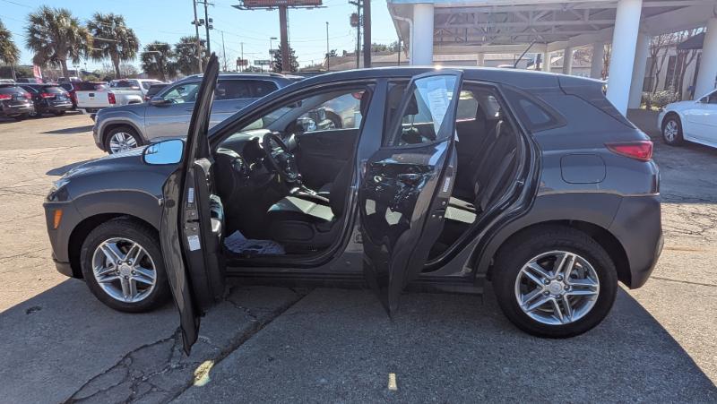 Hyundai Kona SE 2021