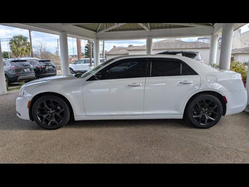 Chrysler 300 Touring 2022