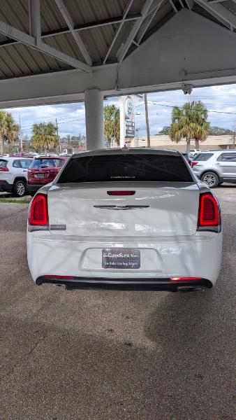 Chrysler 300 Touring 2022