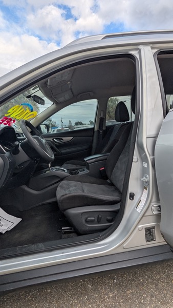 Nissan Rogue Sport S 2020