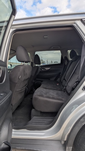 Nissan Rogue Sport S 2020