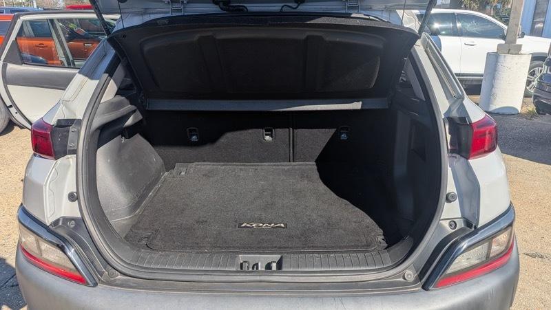 Hyundai Kona SE 2022