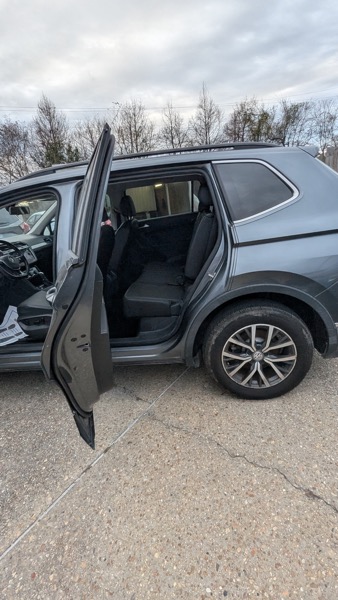 Volkswagen Tiguan SE 2018