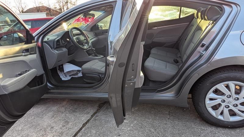 Hyundai Elantra SEL 2022