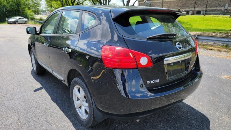 Nissan Rogue S AWD 2013