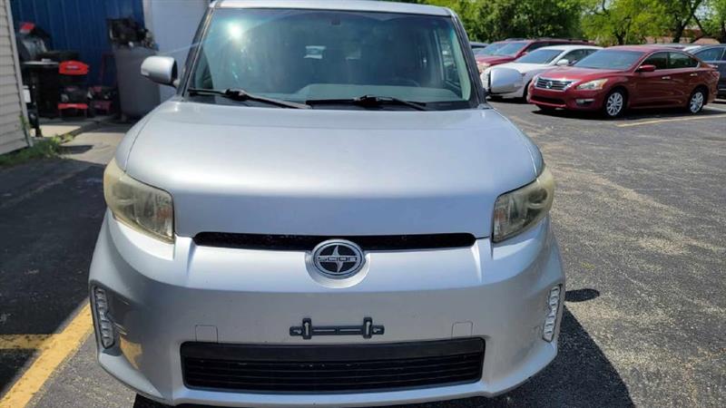 Scion xB 5-Door Wagon 5-Spd MT 2013