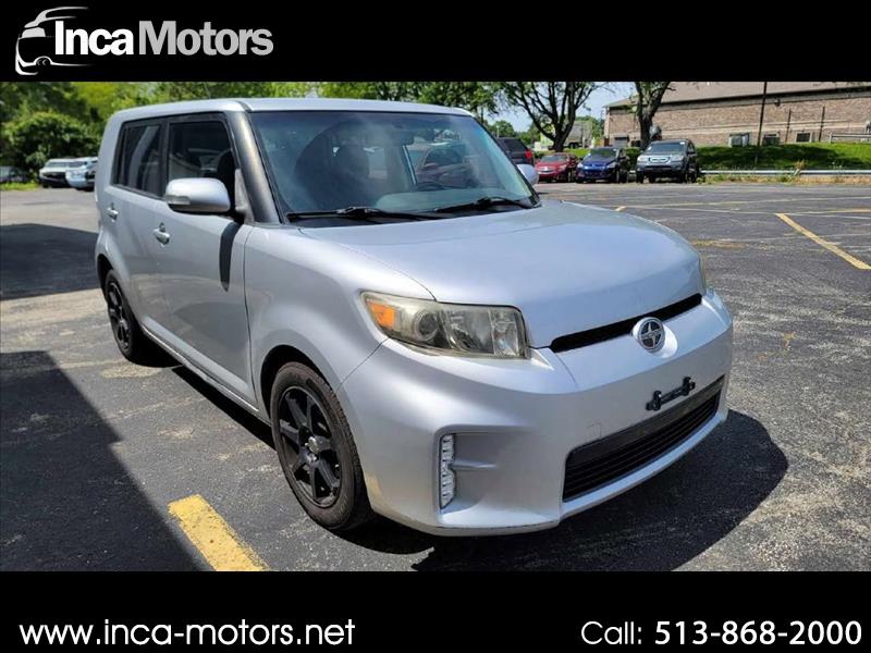 Scion xB 5-Door Wagon 5-Spd MT 2013
