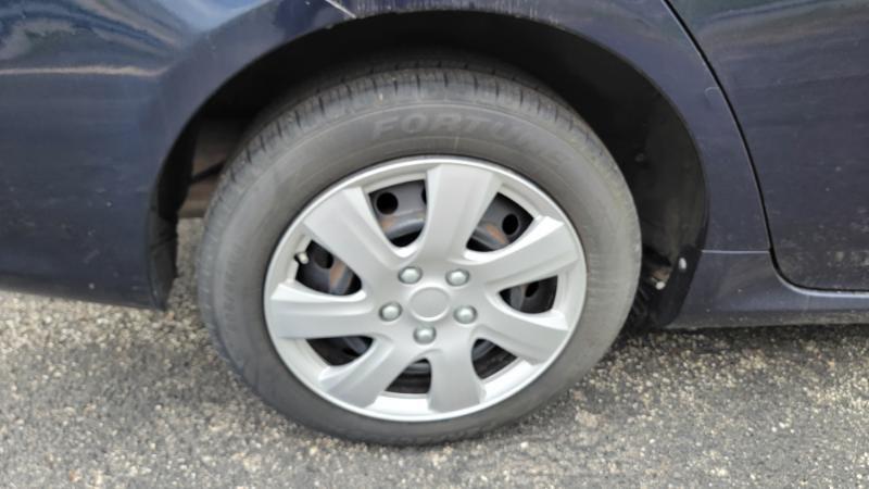 Toyota Corolla S 5-Speed MT 2012