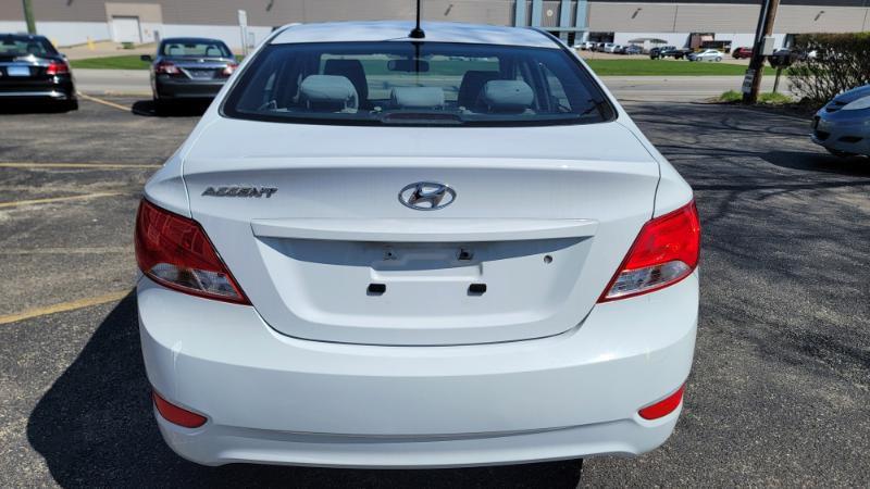 Hyundai Accent SE 4-Door 6A 2017