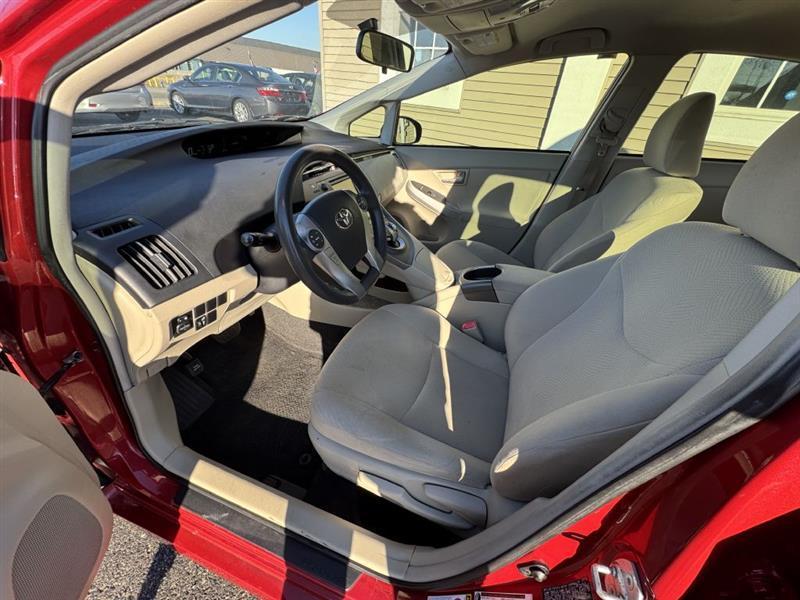 Toyota Prius Prius V 2012