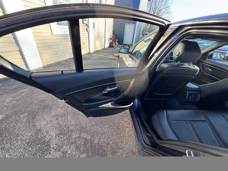 BMW 3-Series 320i xDrive 2014