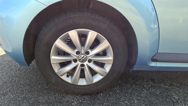 Volkswagen Beetle 2.5L 2013