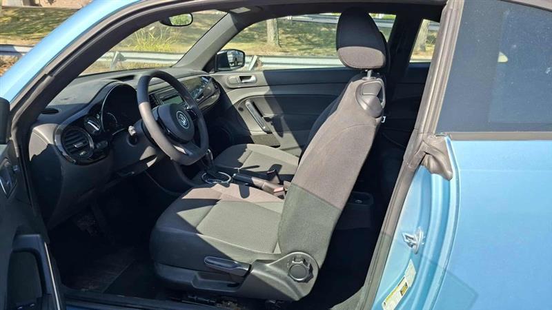 Volkswagen Beetle 2.5L 2013