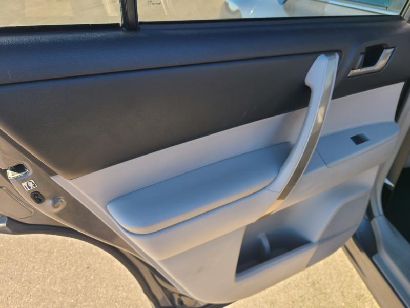 Toyota Highlander SE AWD V6 2013