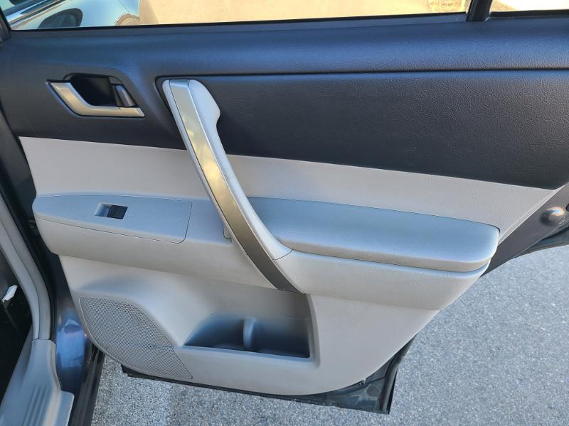 Toyota Highlander SE AWD V6 2013