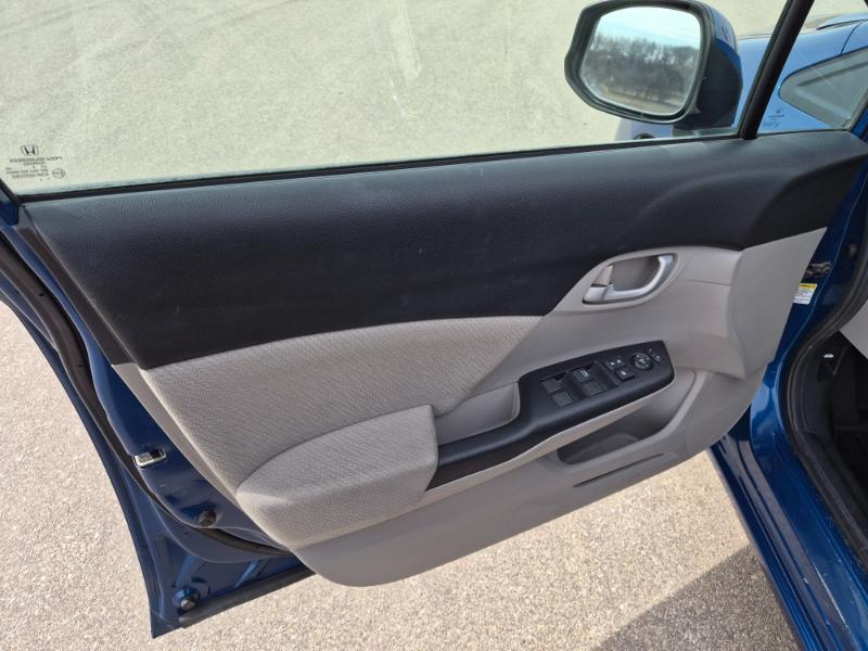 Honda Civic LX Sedan 5-Speed AT 2013