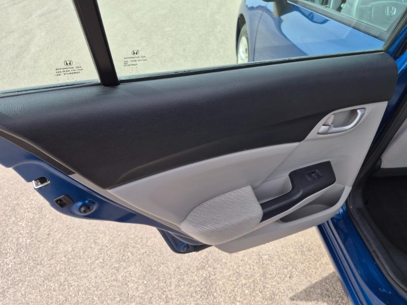 Honda Civic LX Sedan 5-Speed AT 2013