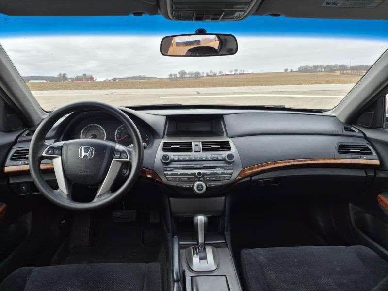 Honda Accord EX Sedan AT 2012