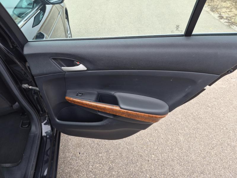 Honda Accord EX Sedan AT 2012