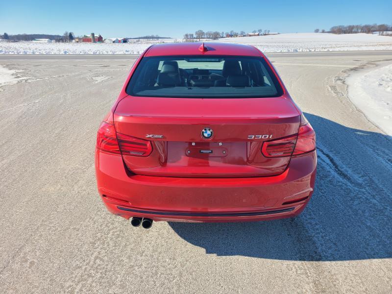 BMW 3-Series 330i xDrive SULEV Sedan 2017