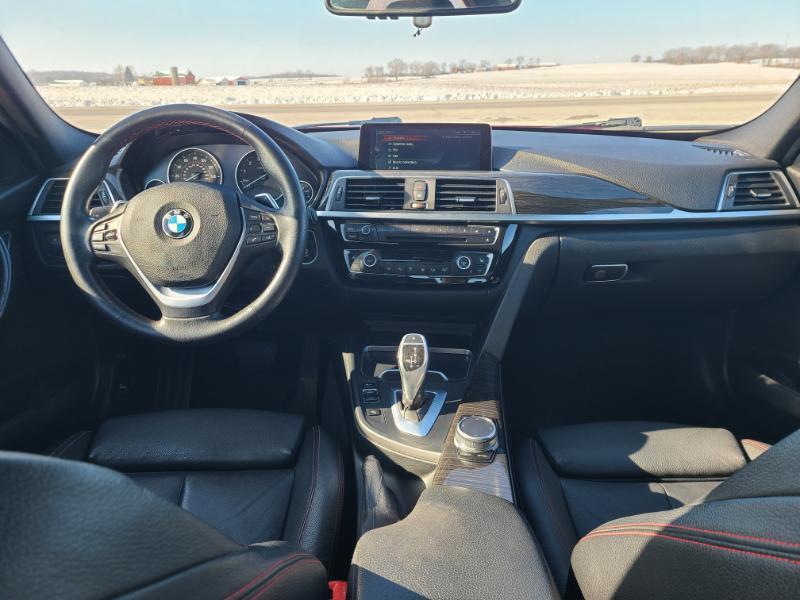 BMW 3-Series 330i xDrive SULEV Sedan 2017