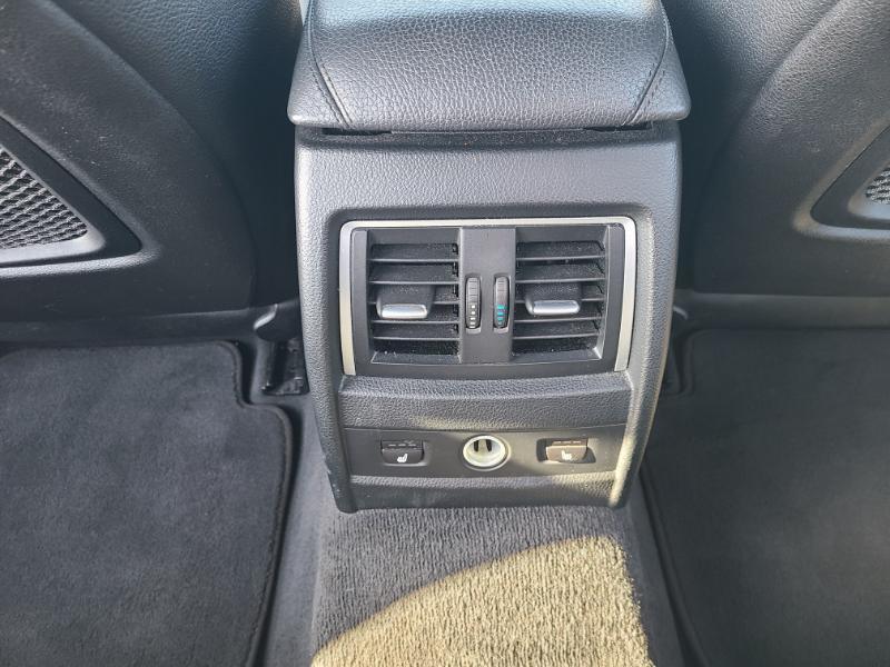 BMW 3-Series 330i xDrive SULEV Sedan 2017