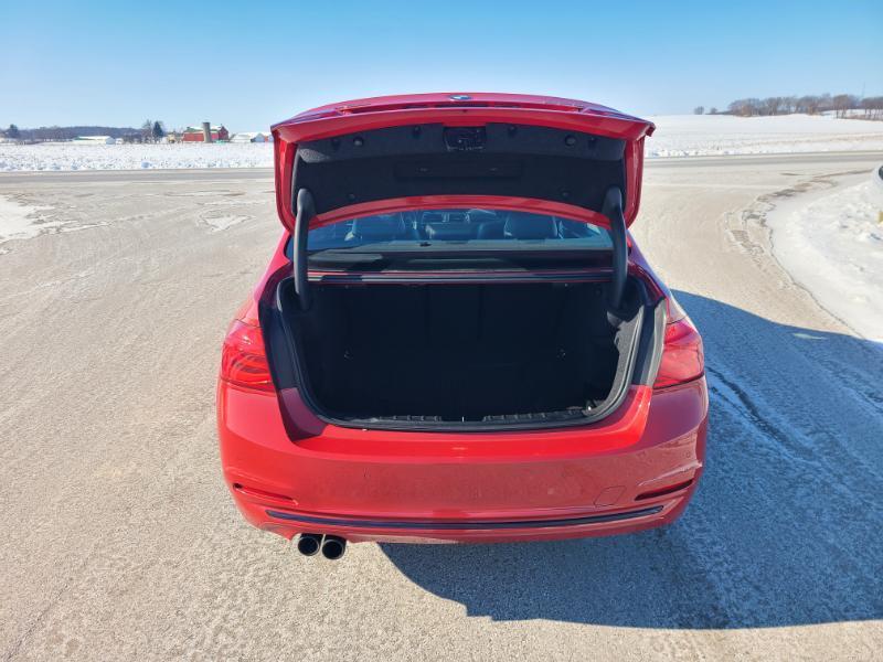 BMW 3-Series 330i xDrive SULEV Sedan 2017