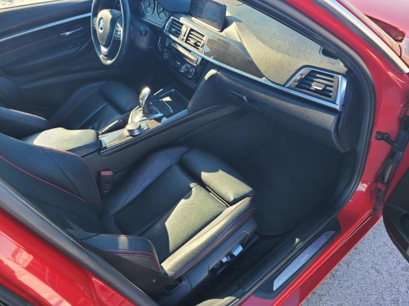 BMW 3-Series 330i xDrive SULEV Sedan 2017