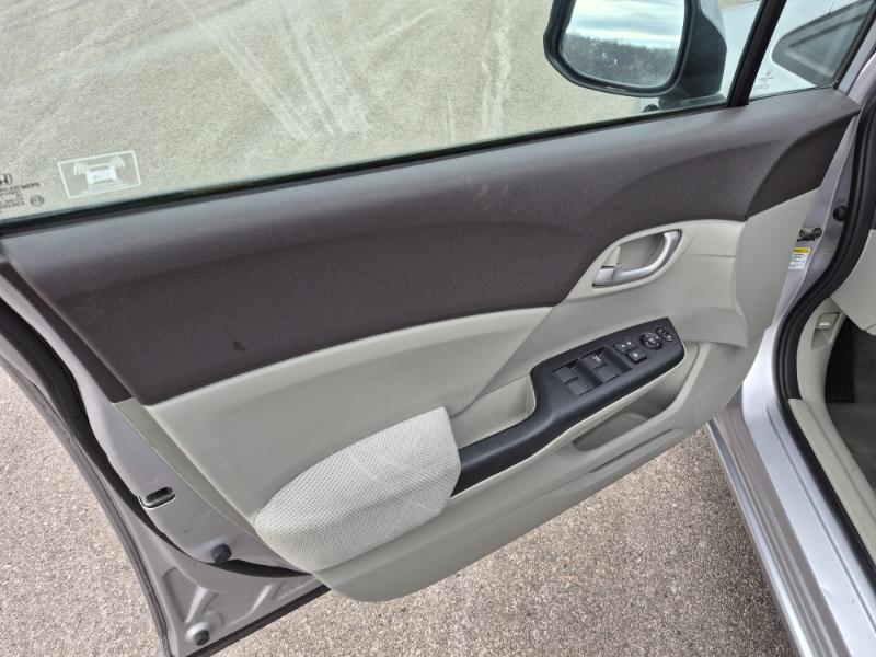 Honda Civic LX Sedan 5-Speed AT 2012