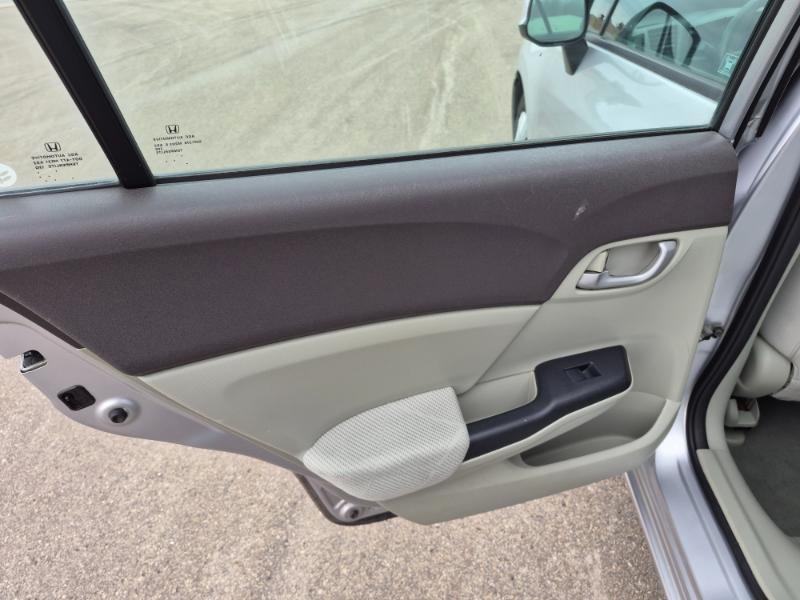 Honda Civic LX Sedan 5-Speed AT 2012