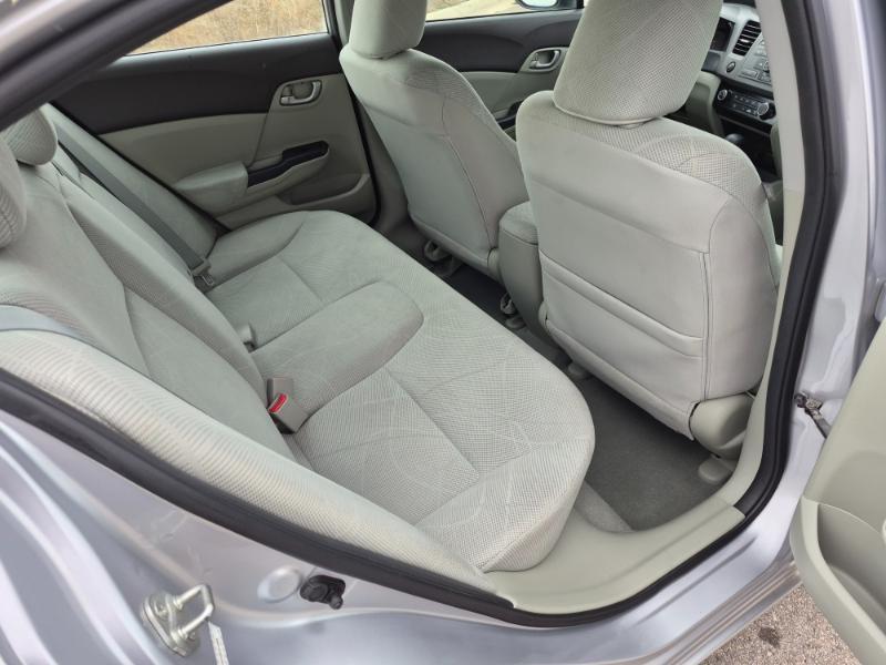 Honda Civic LX Sedan 5-Speed AT 2012