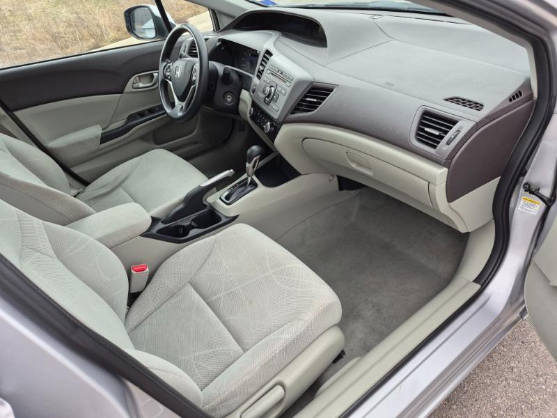 Honda Civic LX Sedan 5-Speed AT 2012