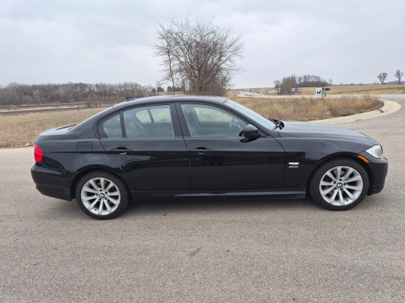 BMW 3-Series 328i xDrive 2011