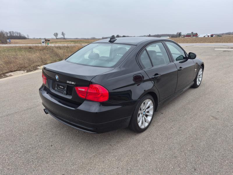 BMW 3-Series 328i xDrive 2011