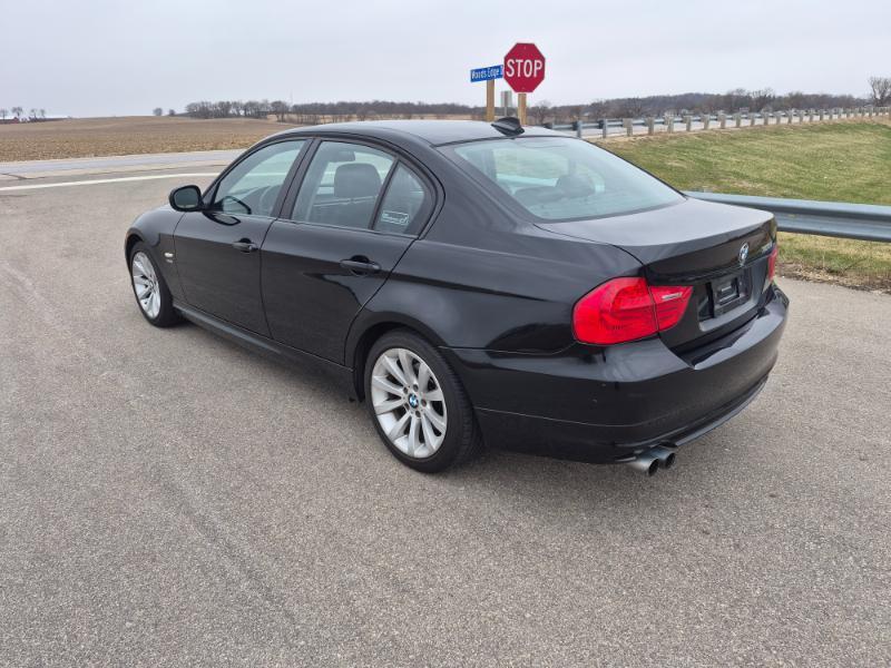 BMW 3-Series 328i xDrive 2011