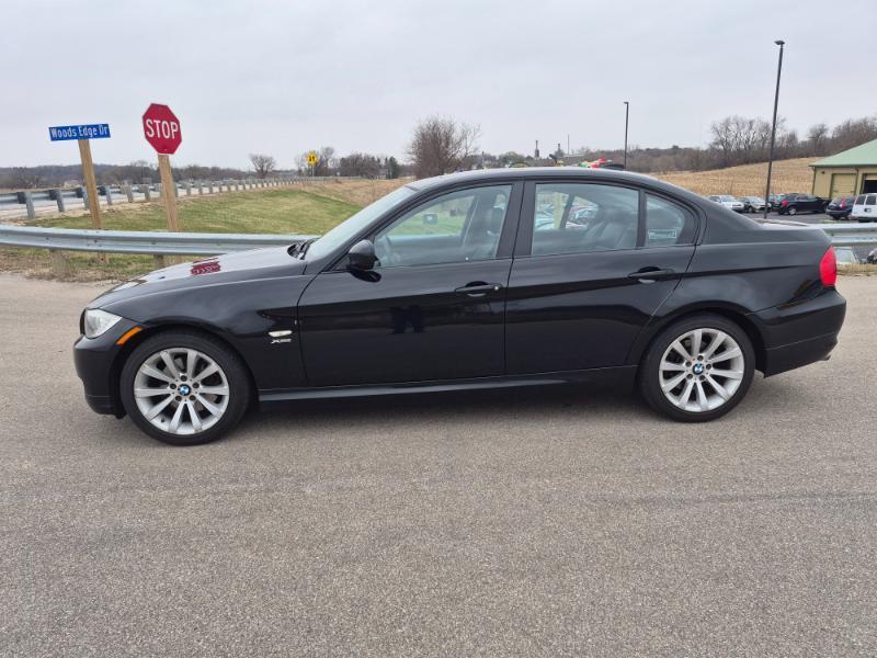 BMW 3-Series 328i xDrive 2011
