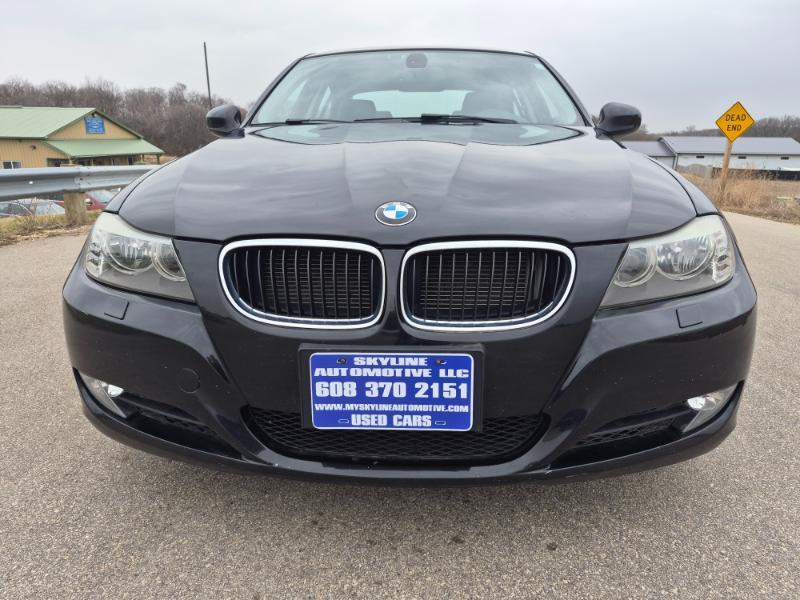 BMW 3-Series 328i xDrive 2011